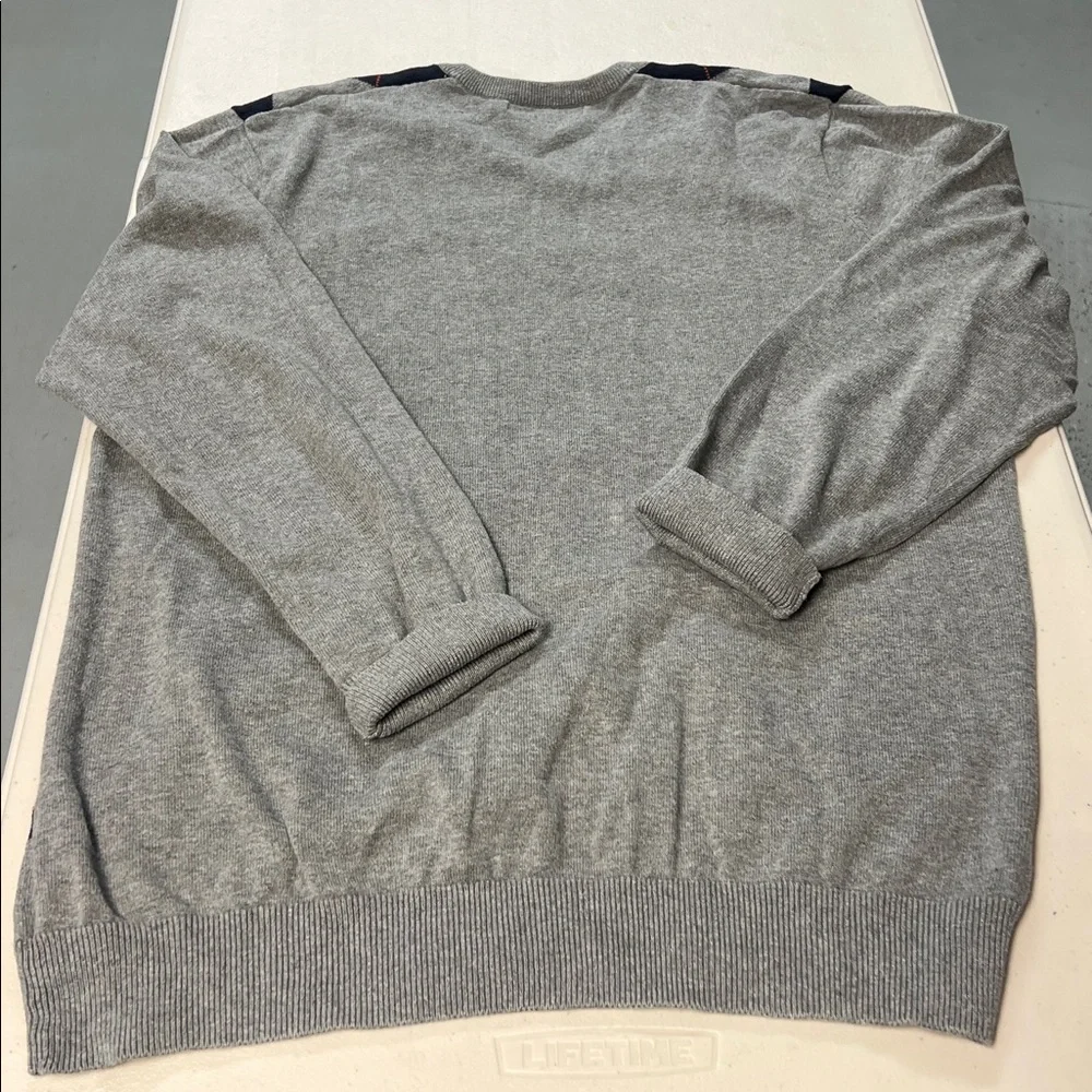 Old Navy Gray and Navy Argyle V Neck Sweater Men’s SzXL